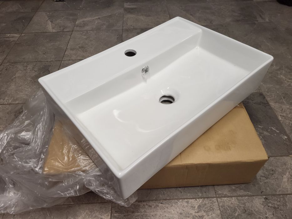 Umywalka nablatowa biała 57x38x14cm