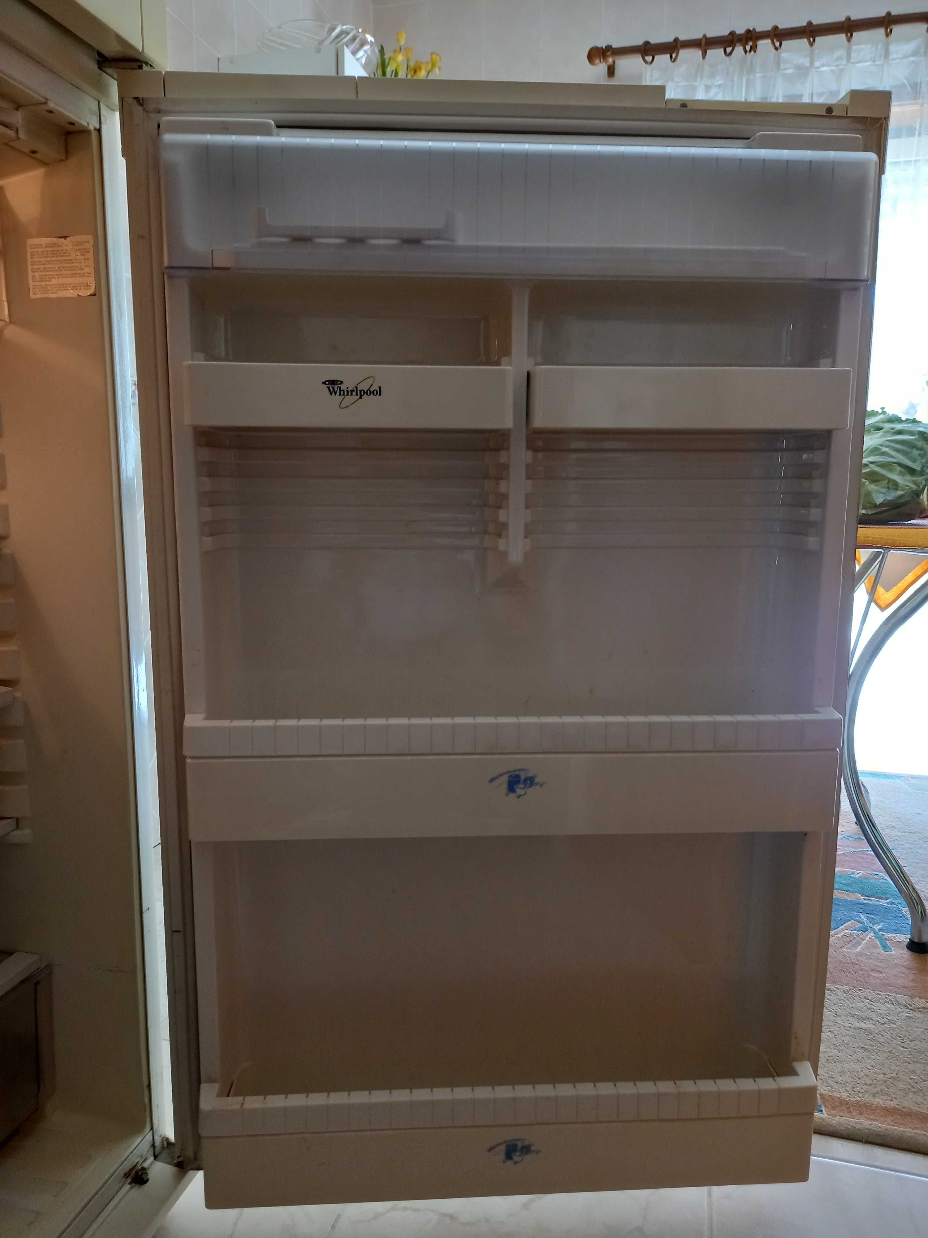 Frigorífico com Congelador WHIRLPOOL No Frost