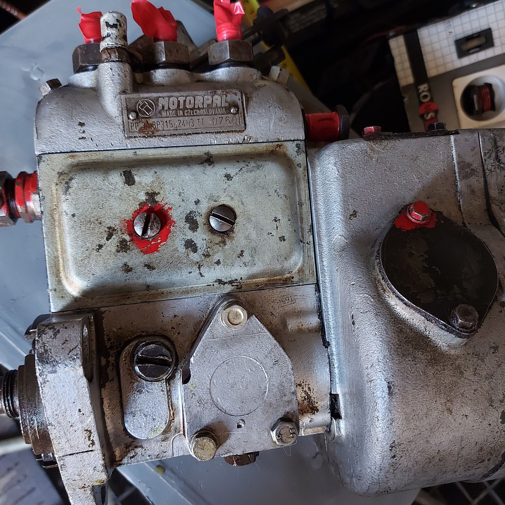 Zetor pompa wtryskowa 4 cylindry