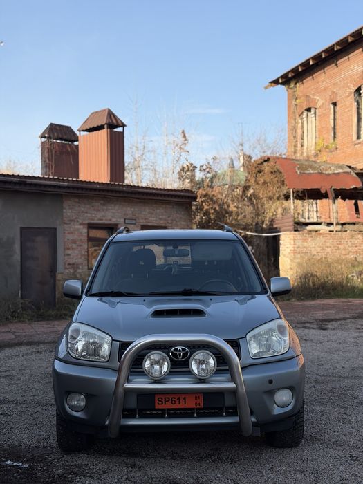 Toyota RAV четыре полный привод