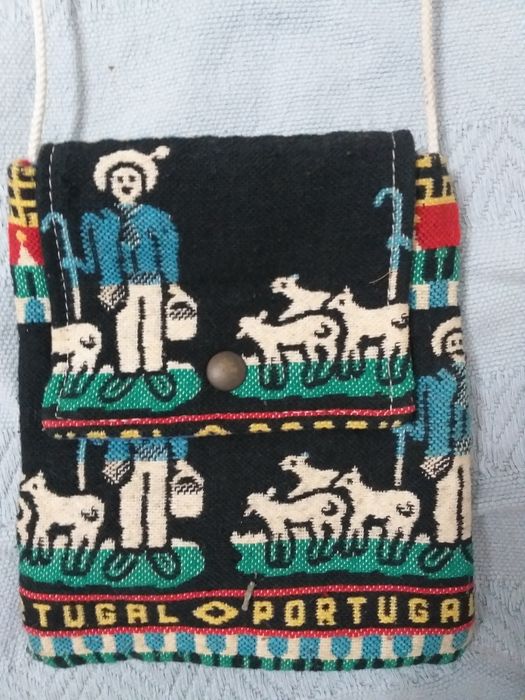 Bolsa da Serra da Estrela para criança
