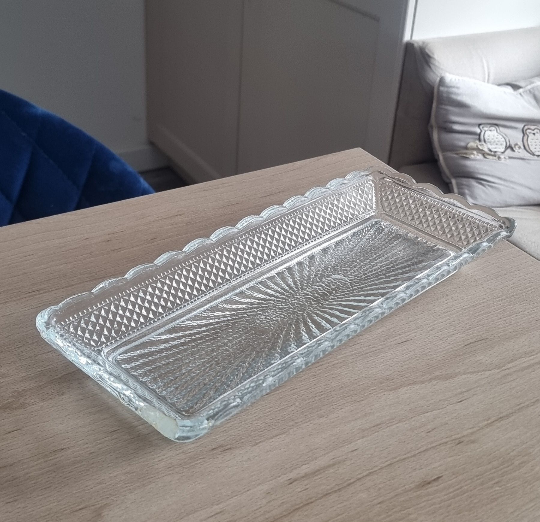 Stara szklana paterka talerz podłùżny na ciasto