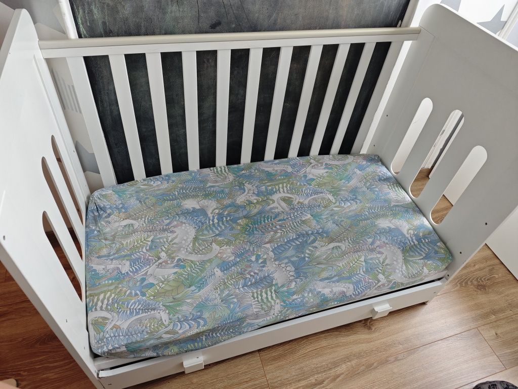 Łóżeczko dziecięce 120x60 3 poziomy materac + prześcieradła