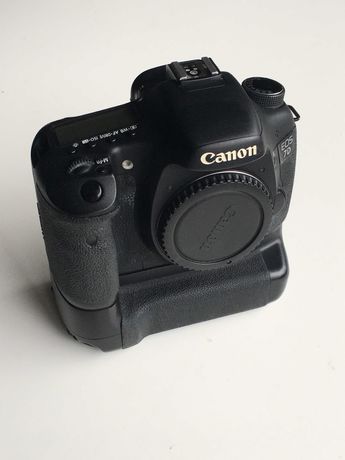 Canon EOS 7D + Grip