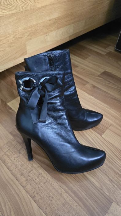 Ботинки, ботильйони, черевики шкіряні 39р.