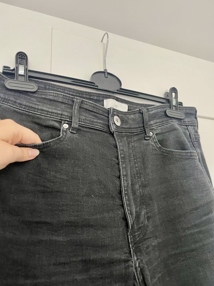 Czarne spodnie H&M
