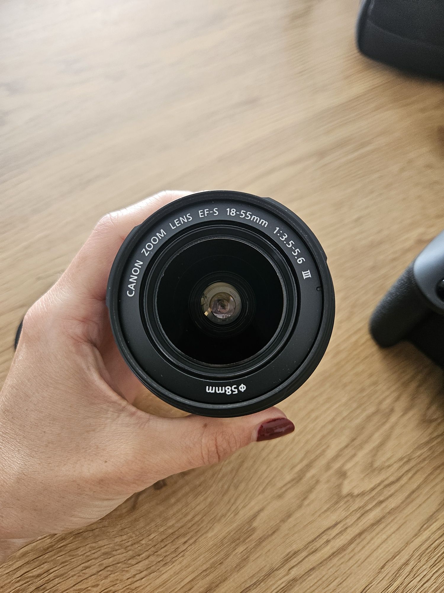 Camera fotográfica Canon EOS 2000D