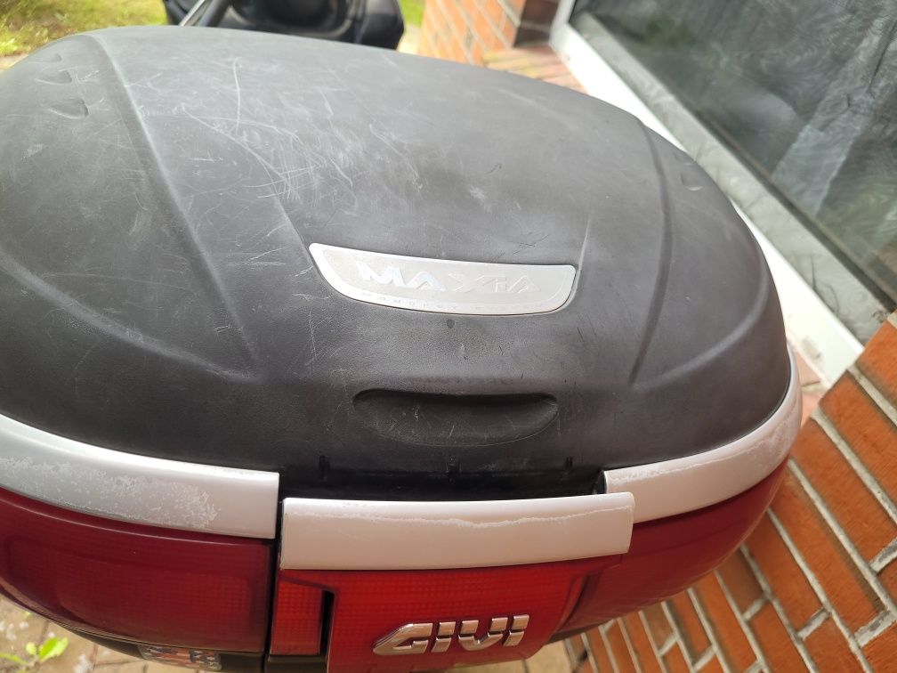 Maxi skuter SYM GTS 250 rok 2005 sprawny świeże opony i olej GIVI Maxi