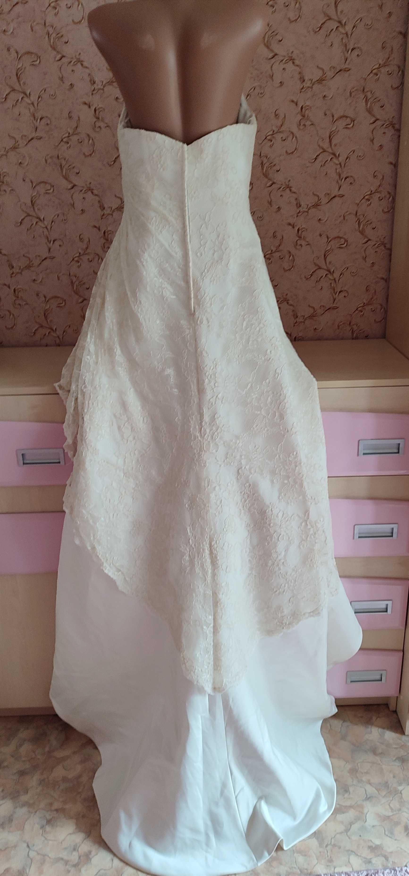 Свадебное платье на размер 46(М)