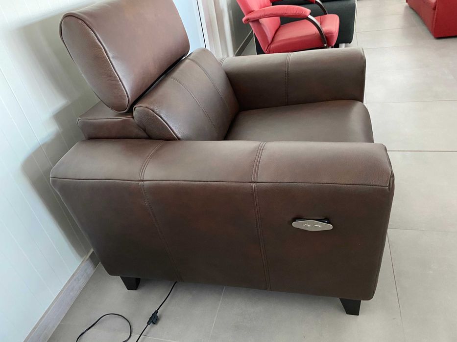 Fotel telewizyjny z elektryczną funkcją relaksu skóra-dostępny od ręki