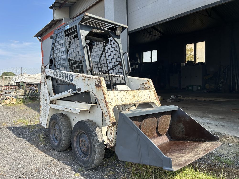 Sprzedam bobcat 440 nowy silnik kohler
