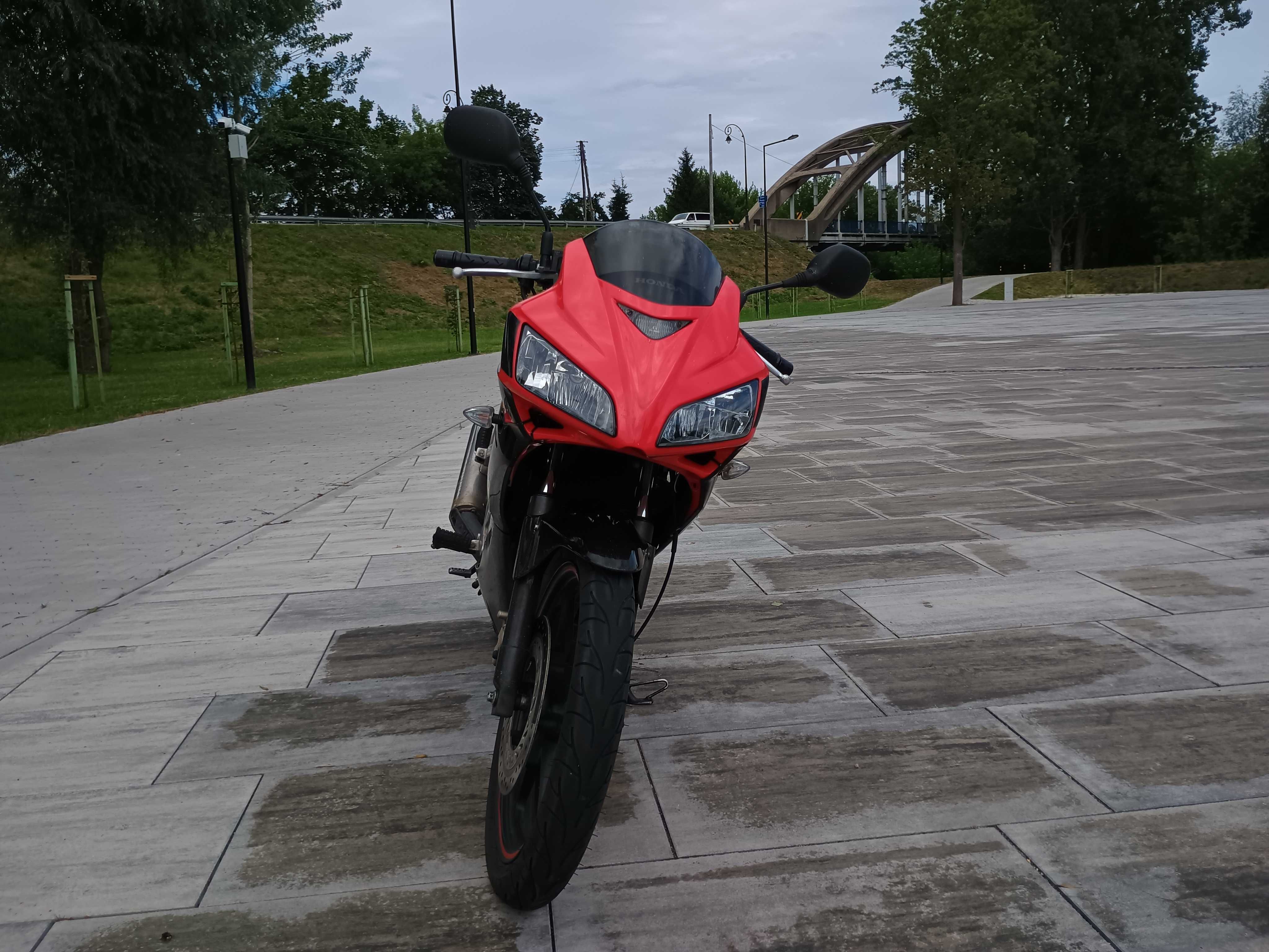 Honda CBR 125R JC39