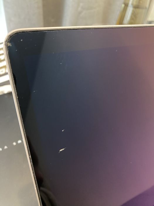 Macbook Pro 15 2018 i7 16/512 Radeon Pro 560x 4gb