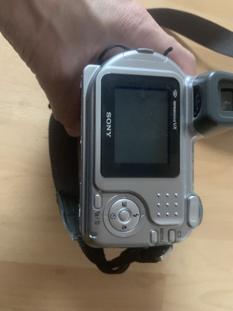 Продам фотоапарат sony DSC-H2 робочий в хорошем состоянии