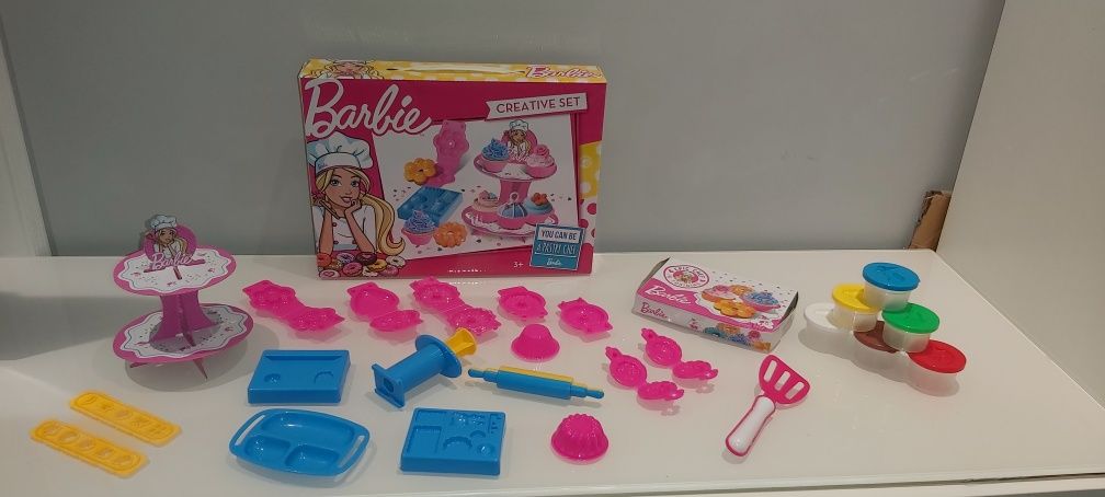 Zestaw foremek ciastolina Barbie