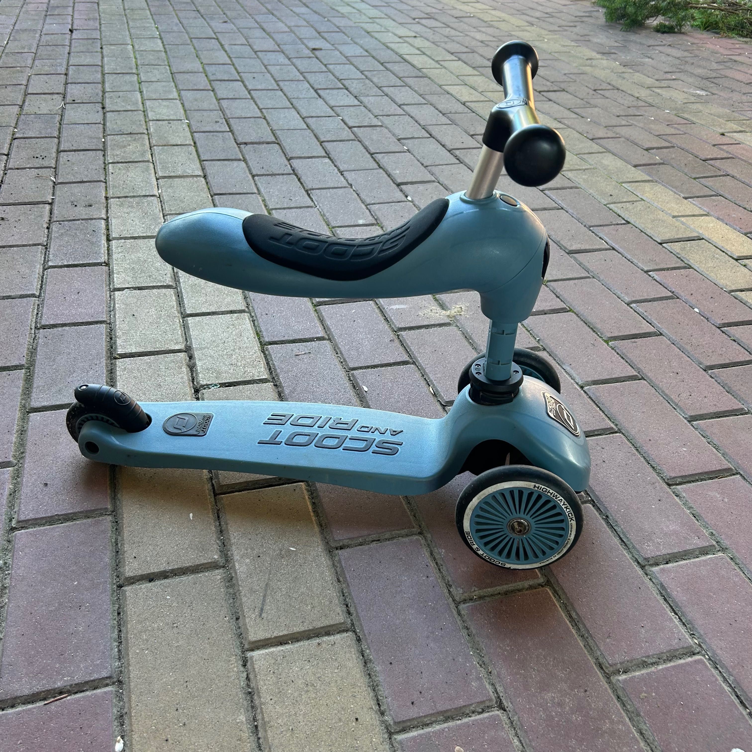 Jezdzik scootandride