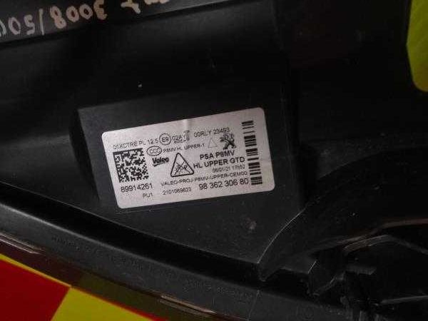 Otica Esquerda Peugeot 3008 II | 102800