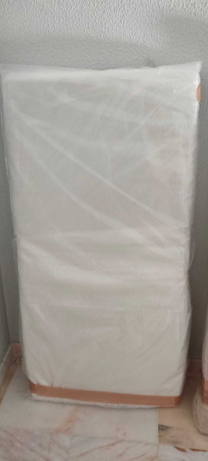 Berço bebe IKEA + colchão em excelente estado