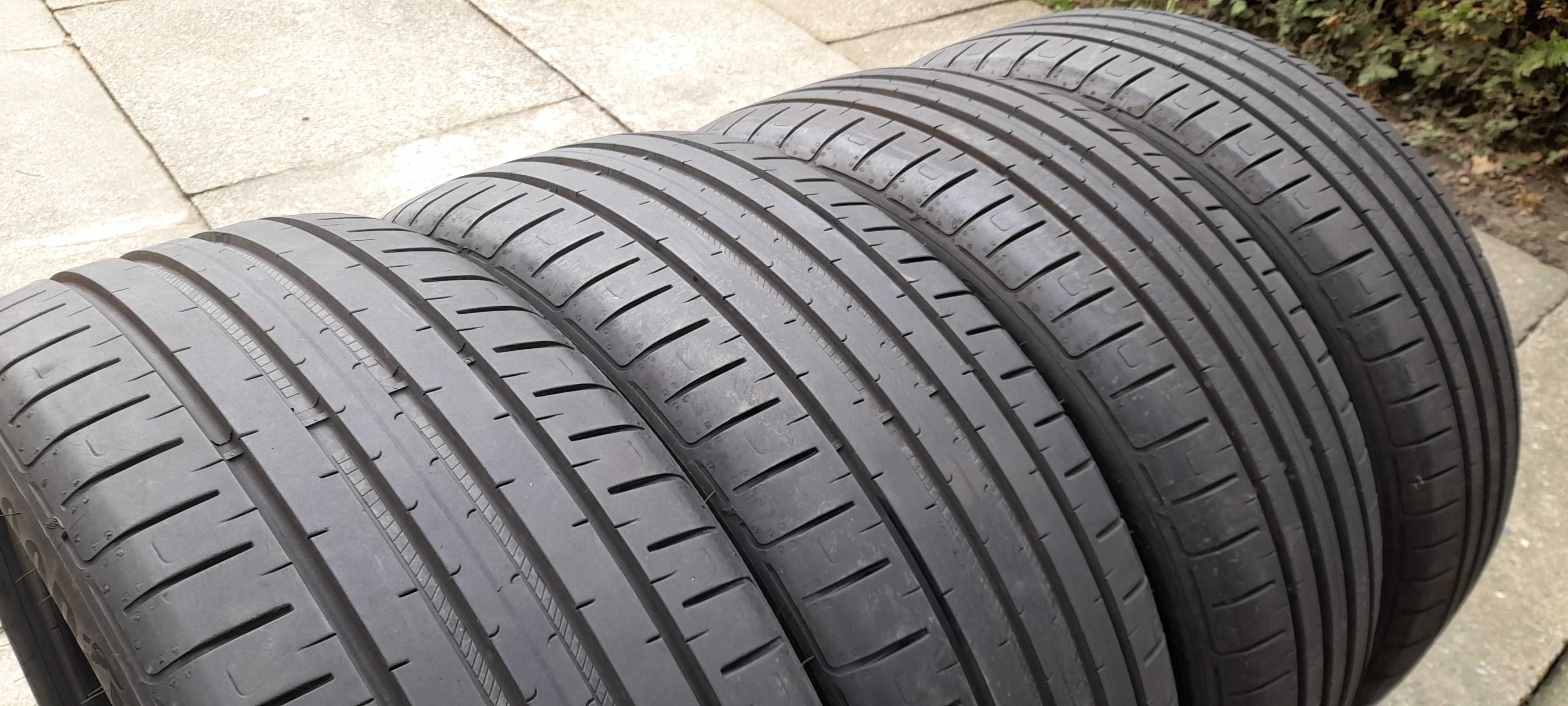 Opony letnie Goodyear   215/50 R19   93T