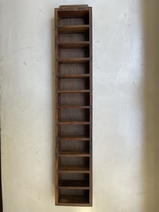 Expositor em madeira