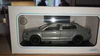 Skoda Superb 1:24 Abrex