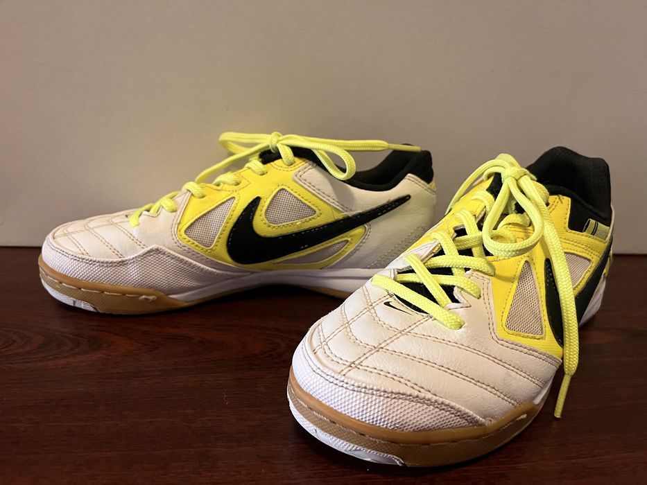 Футзалки Nike кожа оригинал 35,5