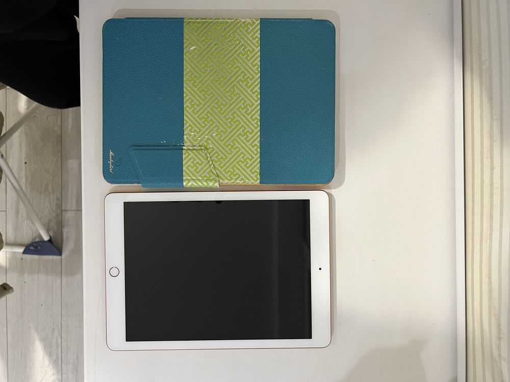 ПланшетApple iPad 6thGeneration A1893 33GB Rose Gold выпущен 07.2019г.
