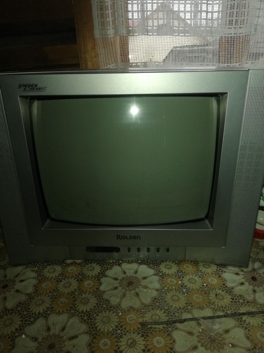 Телевізор Rolsen C1470