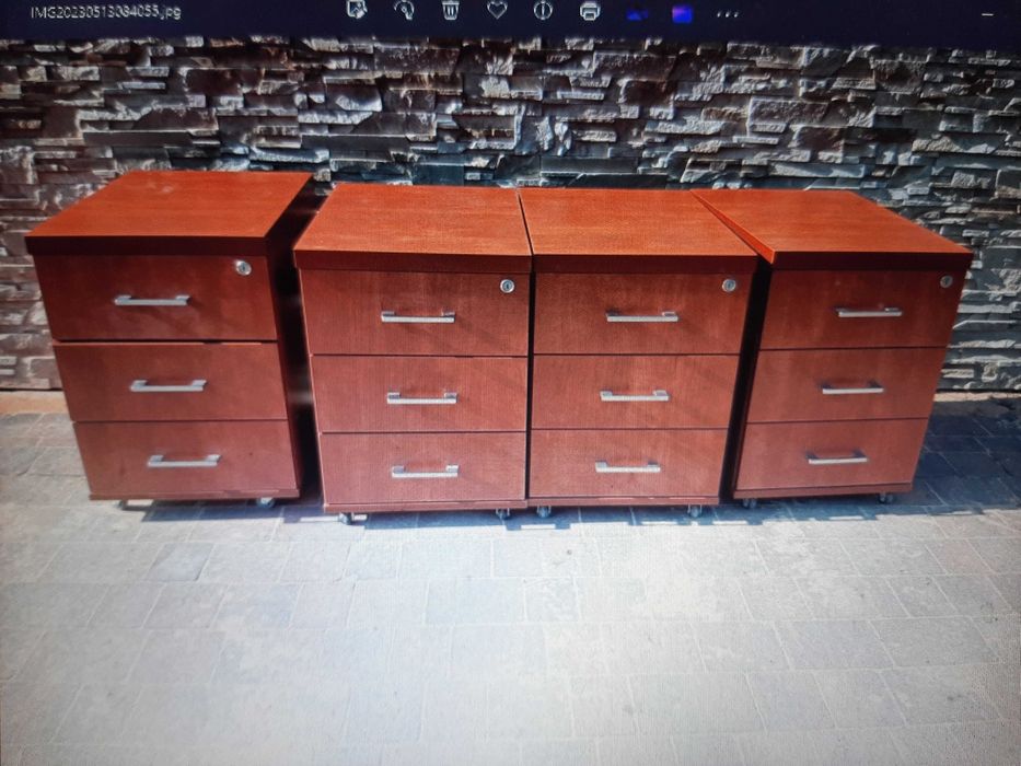 Biurko+regały+kontenerek