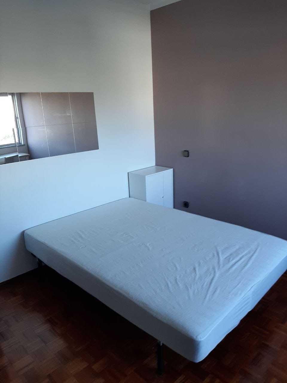 Quarto para Arrendar  Estudantes - Em frente Campus Penha