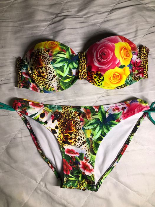 Продам купальники