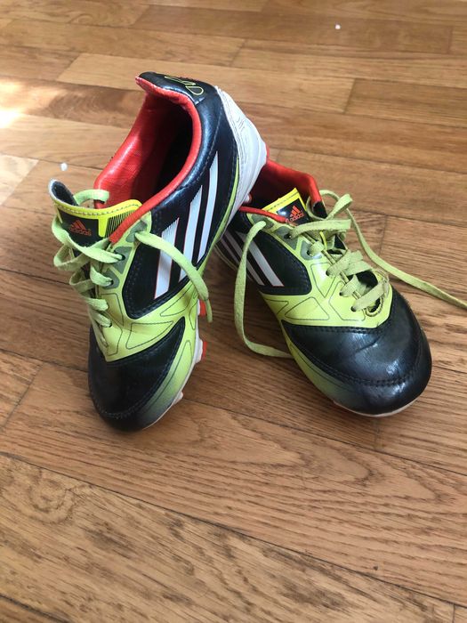 Детская спортивная обувь на 5-6 лет. Цена за пару