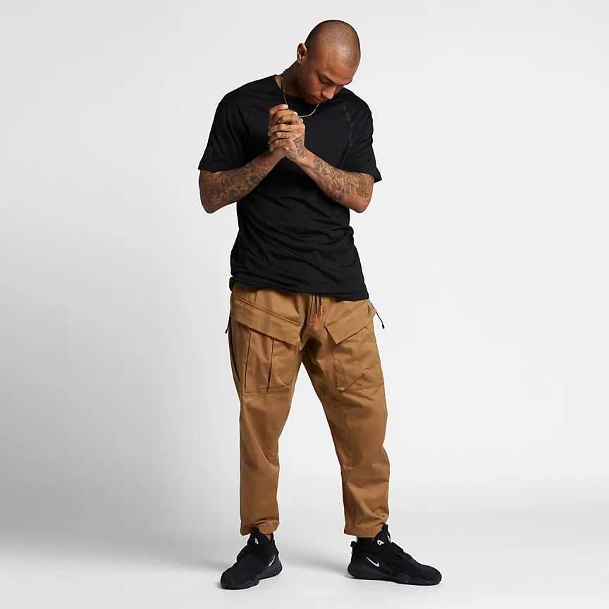 Nike ACG карго штани