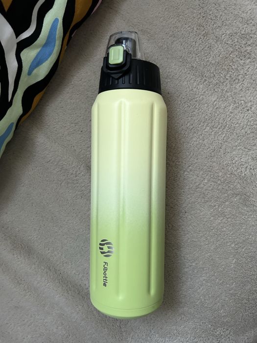 Bidon, termos i zaparzacz w jednym