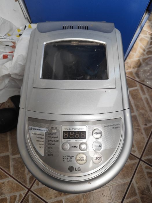 Хлібопічка LG HB-205CJ