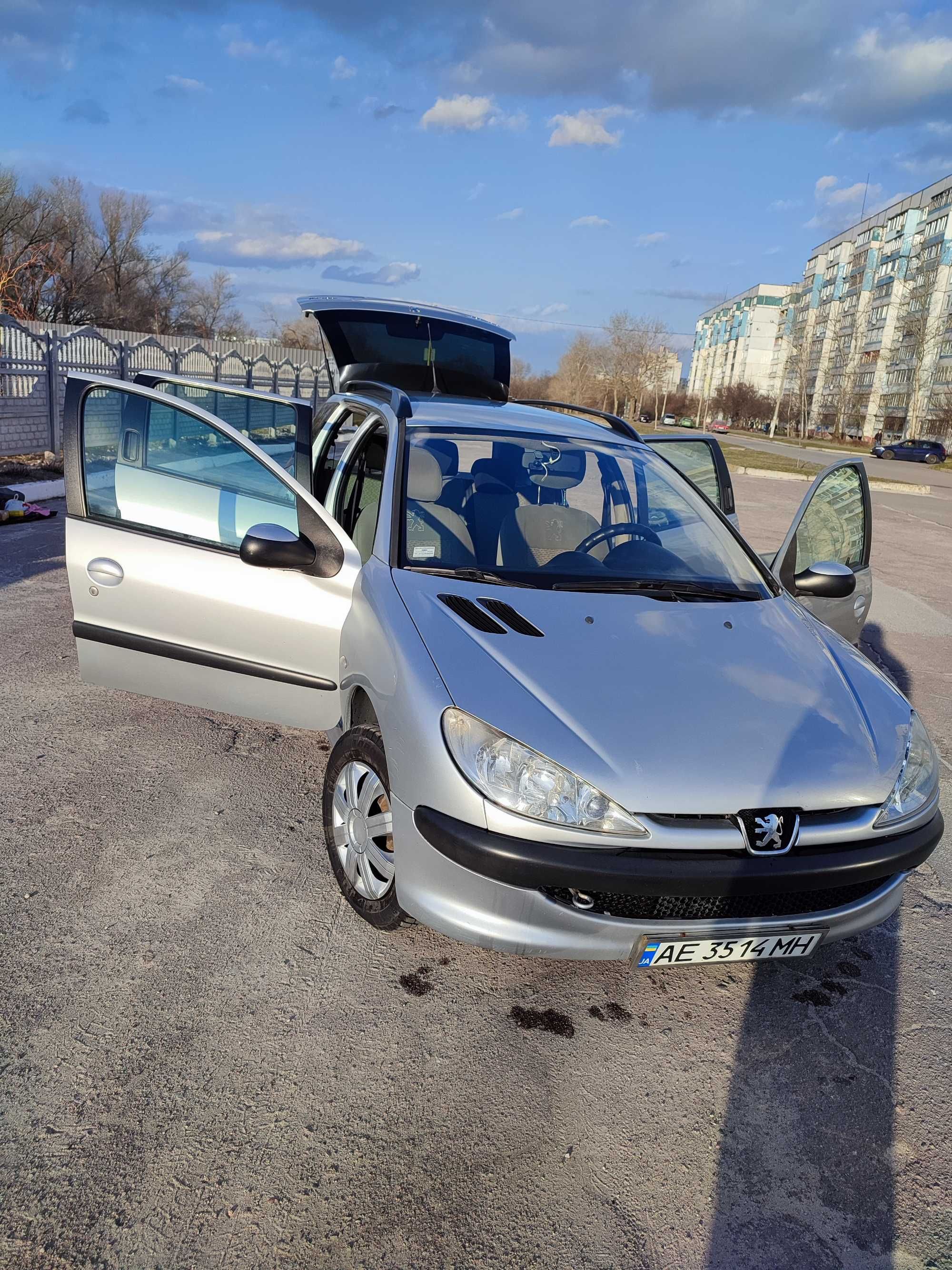 Продам peugeot 206 sw 2003р дизель 1.4