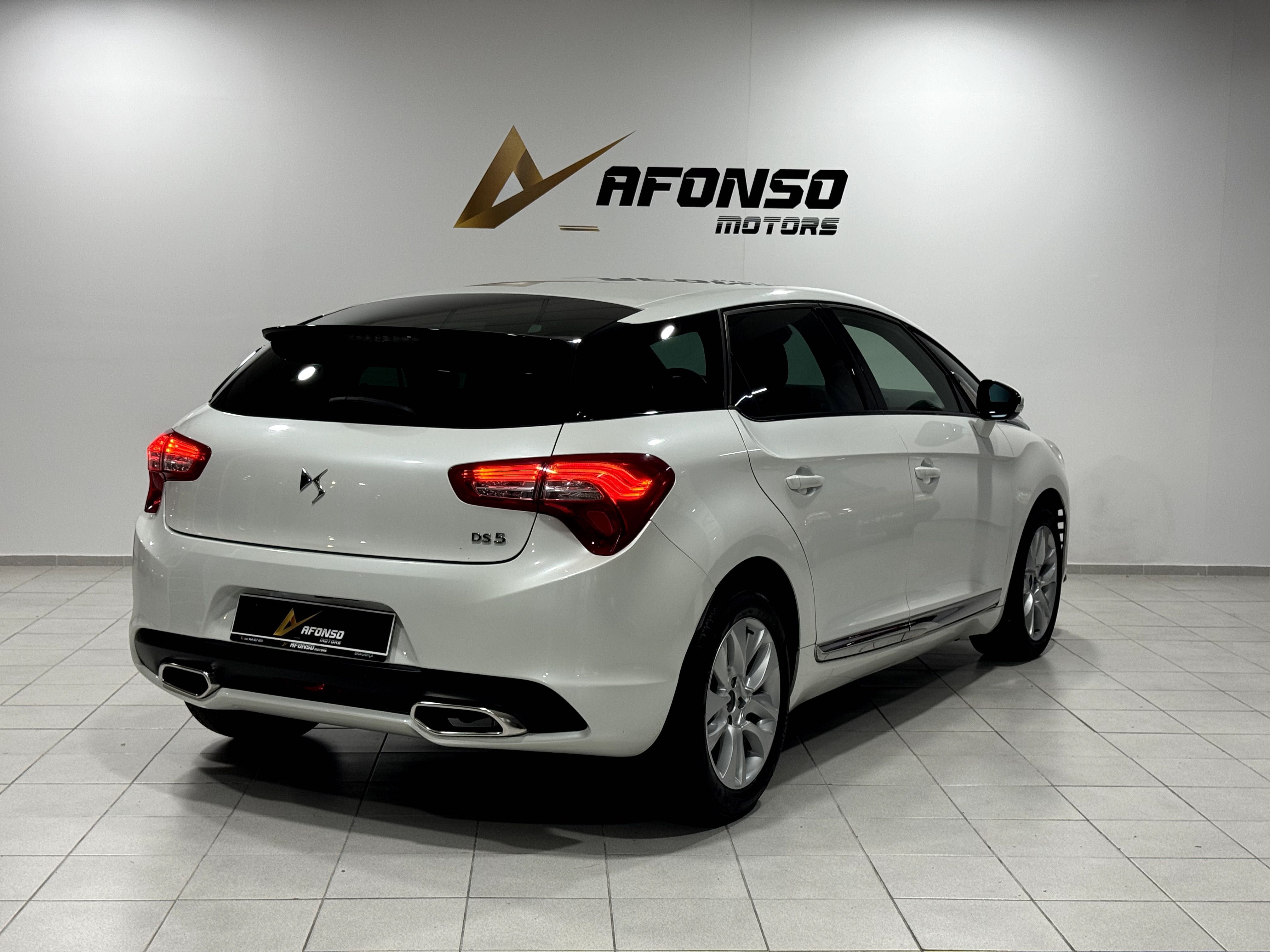 DS5 1.6 BlueHDI 120cv 64.000 Km apenas