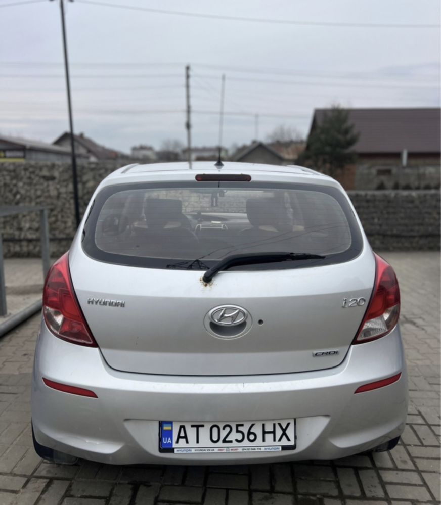 Продам Hyundai i20 2013