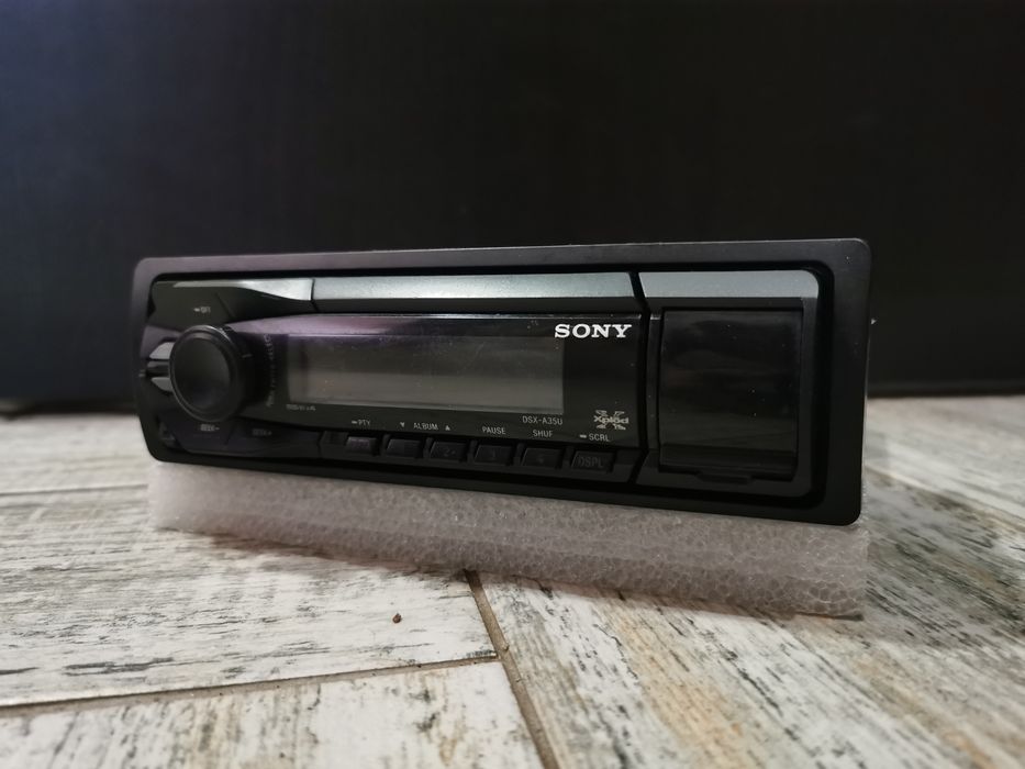 Автомагнітола Sony DSX-A35U.