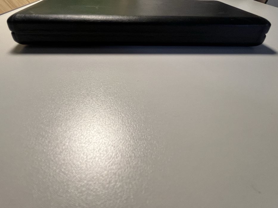 Sprzedam skórzane etui na stroiki