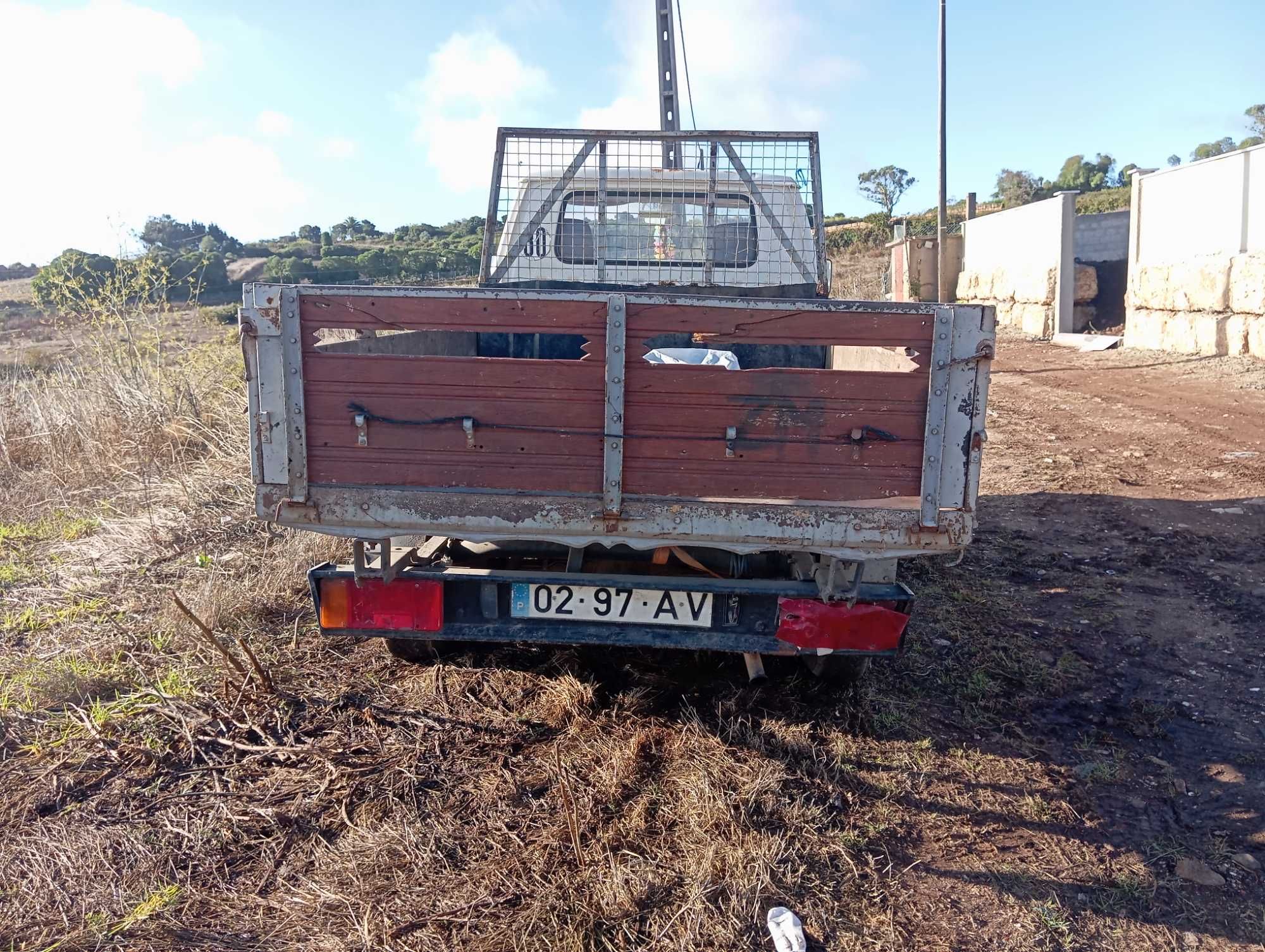 Mitsubishi L300 caixa aberta
