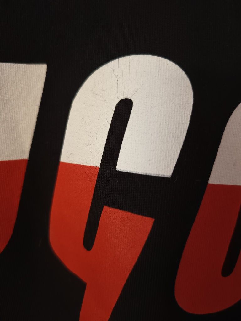 Koszulka Gucci. Motyw logo Blade.