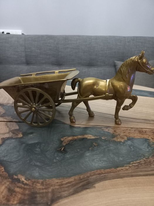 Конь бронзовый статуэтка бронза медь латунь с тележкой в интерьер