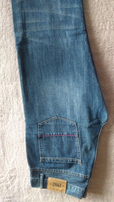 Spodnie Denim 1962 jeans, dżins dł. 114 cm, pas 94 cm.