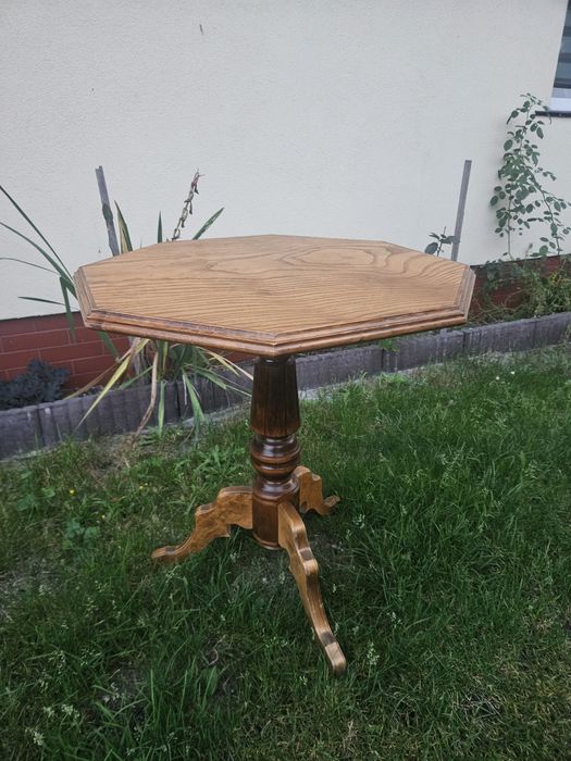 Ciekawy stolik kawowy