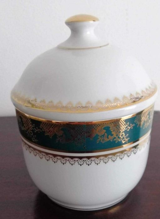 Porcelana - Frasco Magalhães e Pote em motivos verde e dourado