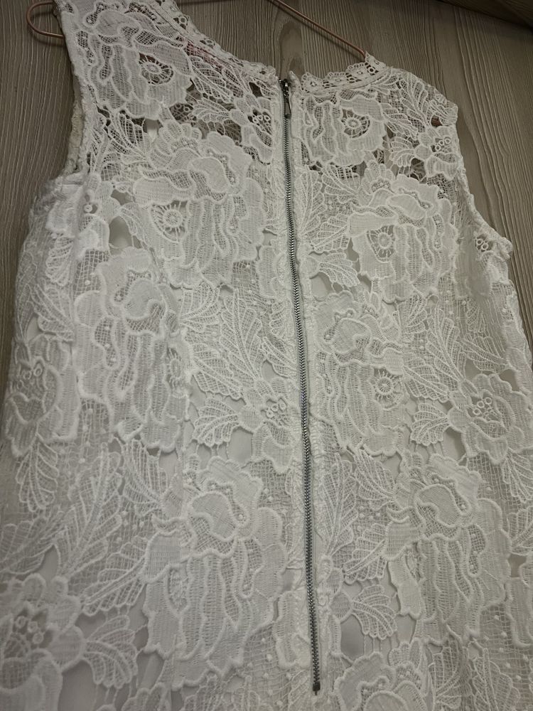 Vestido 101 Idees de renda com flores vermelhas