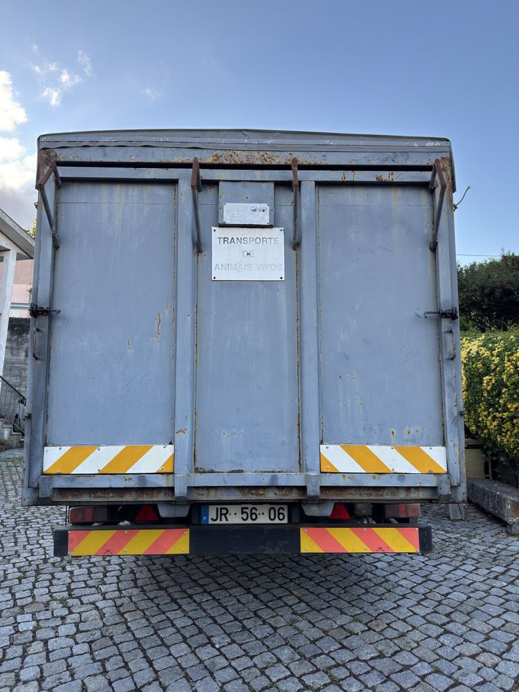 Camião Ford Cargo