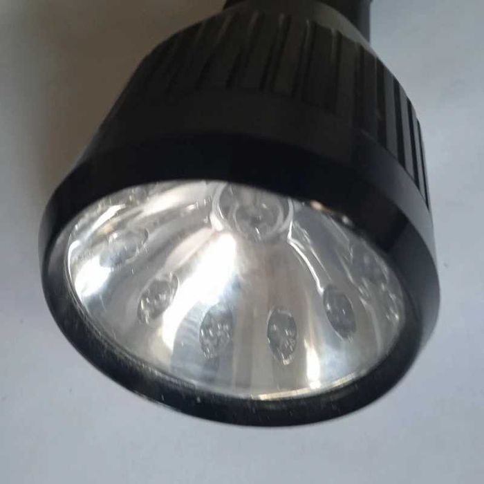 Mellert SLT TL280s tradycyjna latarka na baterie diody halogen