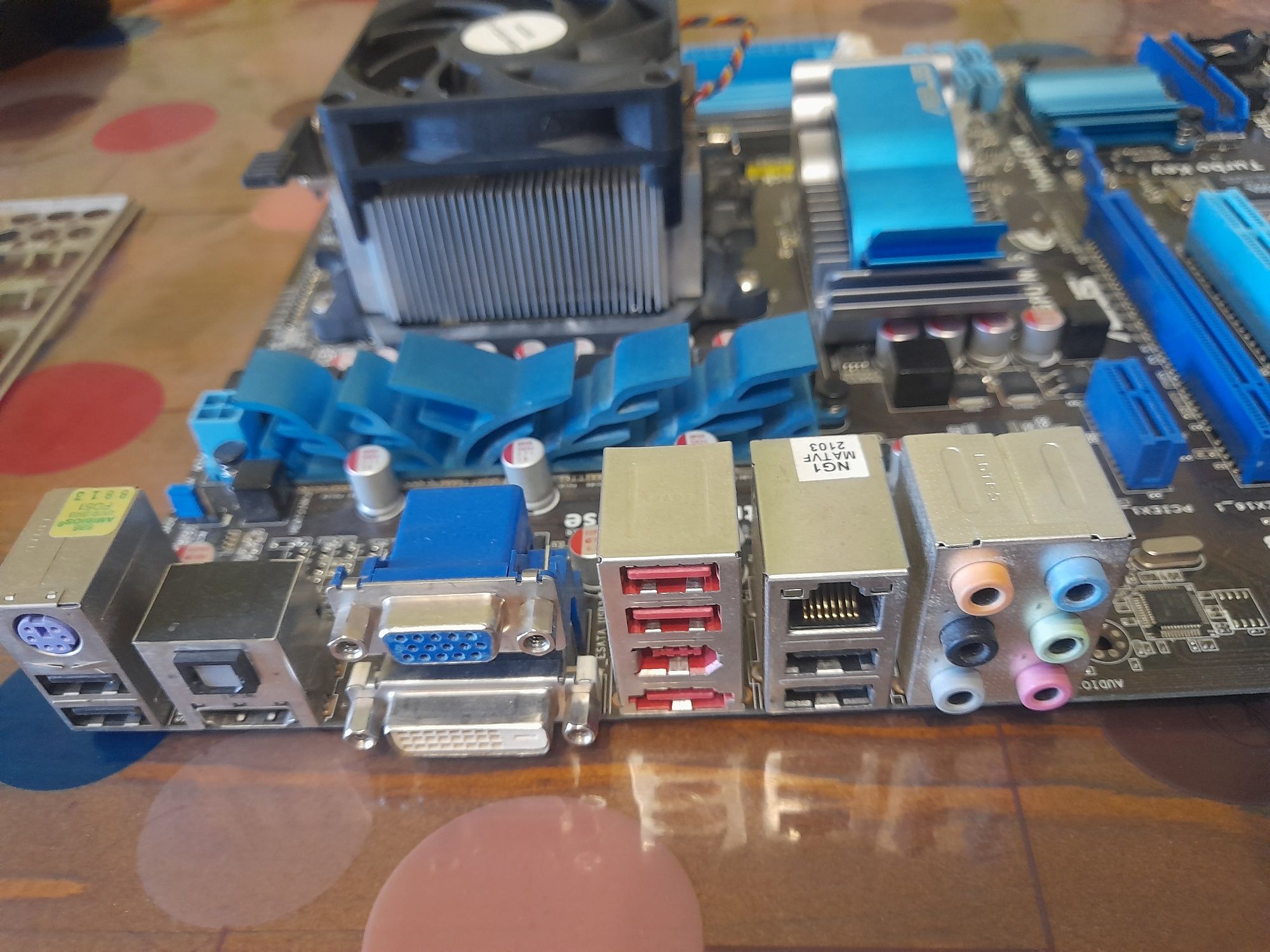Материнська плата ASUS M4A785TD-V EVD з процесором і кулером